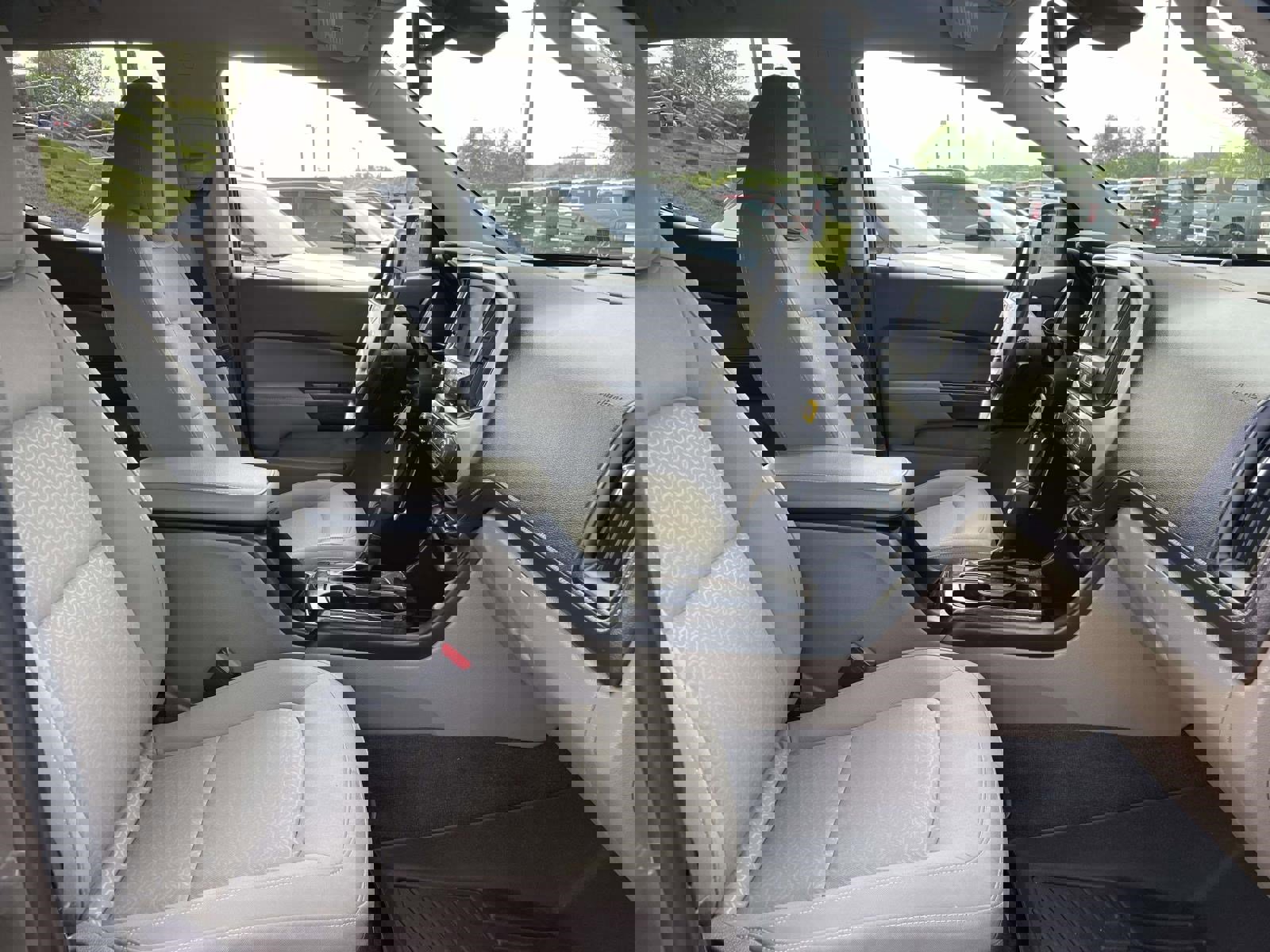 Used 2017 GMC Canyon SLE w/ SLE Convenience Package image 12