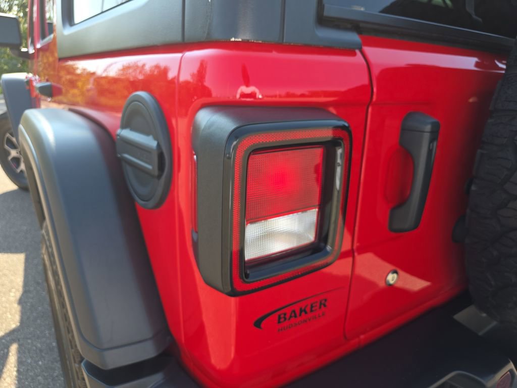 Used 2019 Jeep Wrangler Unlimited Rubicon w/ Cold Weather Group image 34