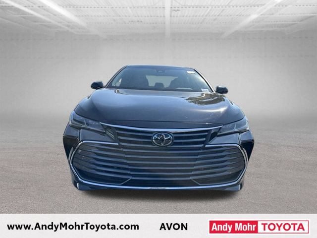 Used 2019 Toyota Avalon Limited FWD image 3