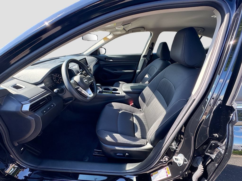 Certified 2025 Nissan Altima 2.5 SV FWD image 27