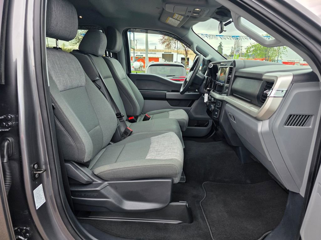 Used 2025 Ford F350 XLT w/ 360-Degree Camera Package image 22