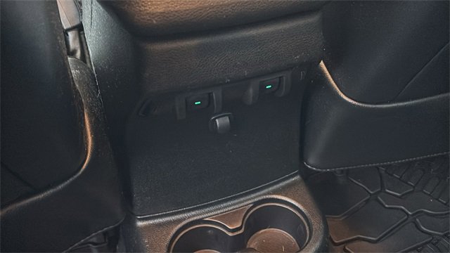 Used 2014 Jeep Wrangler Unlimited Sahara w/ Connectivity Group image 7