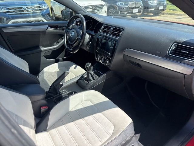 Used 2016 Volkswagen Jetta Sport image 15
