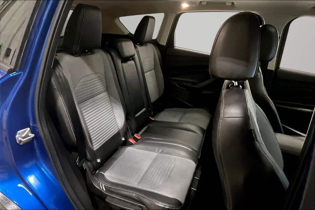 Used 2017 Ford Escape SE w/ Equipment Group 201A image 25