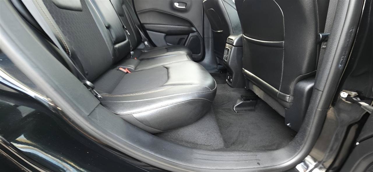 Used 2018 Jeep Compass Latitude w/ Popular Equipment Group AWD/4WD image 30