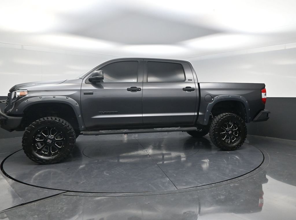 Used 2018 Toyota Tundra SR5 image 3