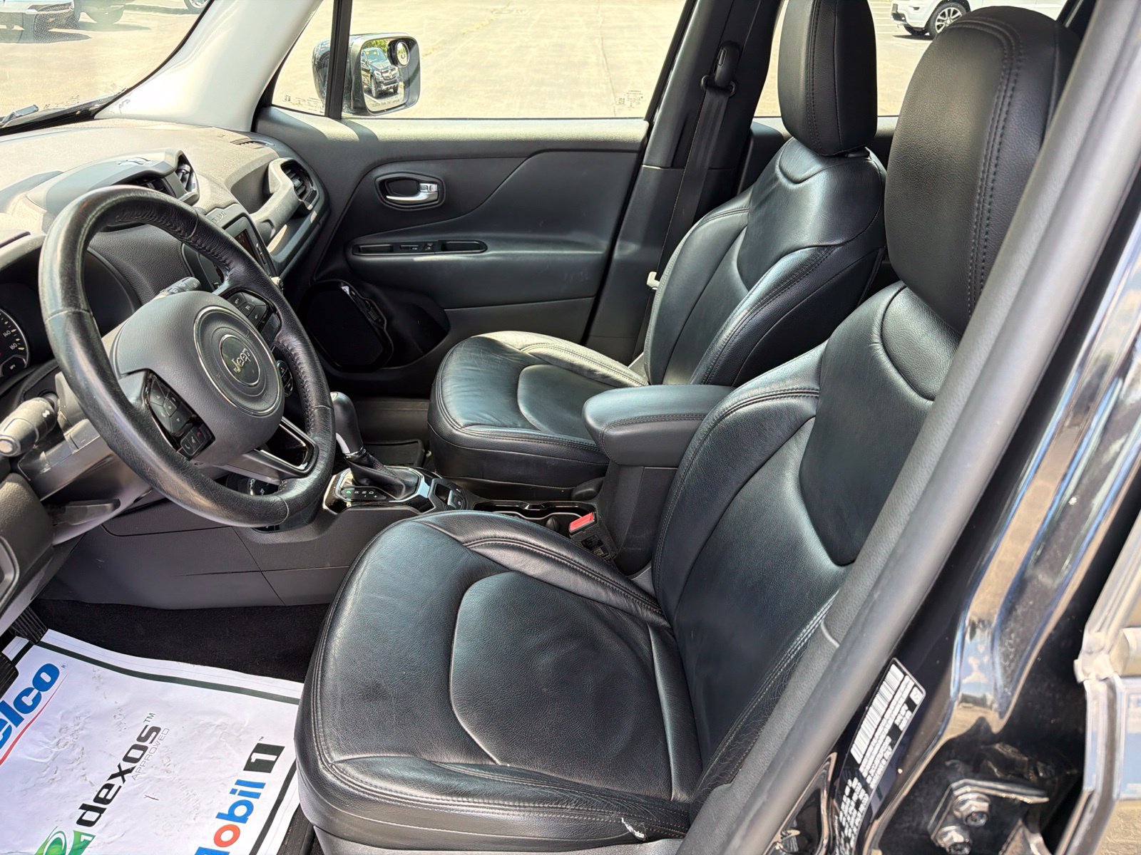 Used 2016 Jeep Renegade Latitude AWD/4WD image 26