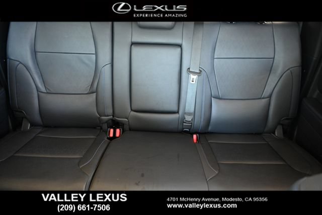 Used 2025 Toyota Tundra Platinum w/ TRD Off-Road Package AWD/4WD image 15