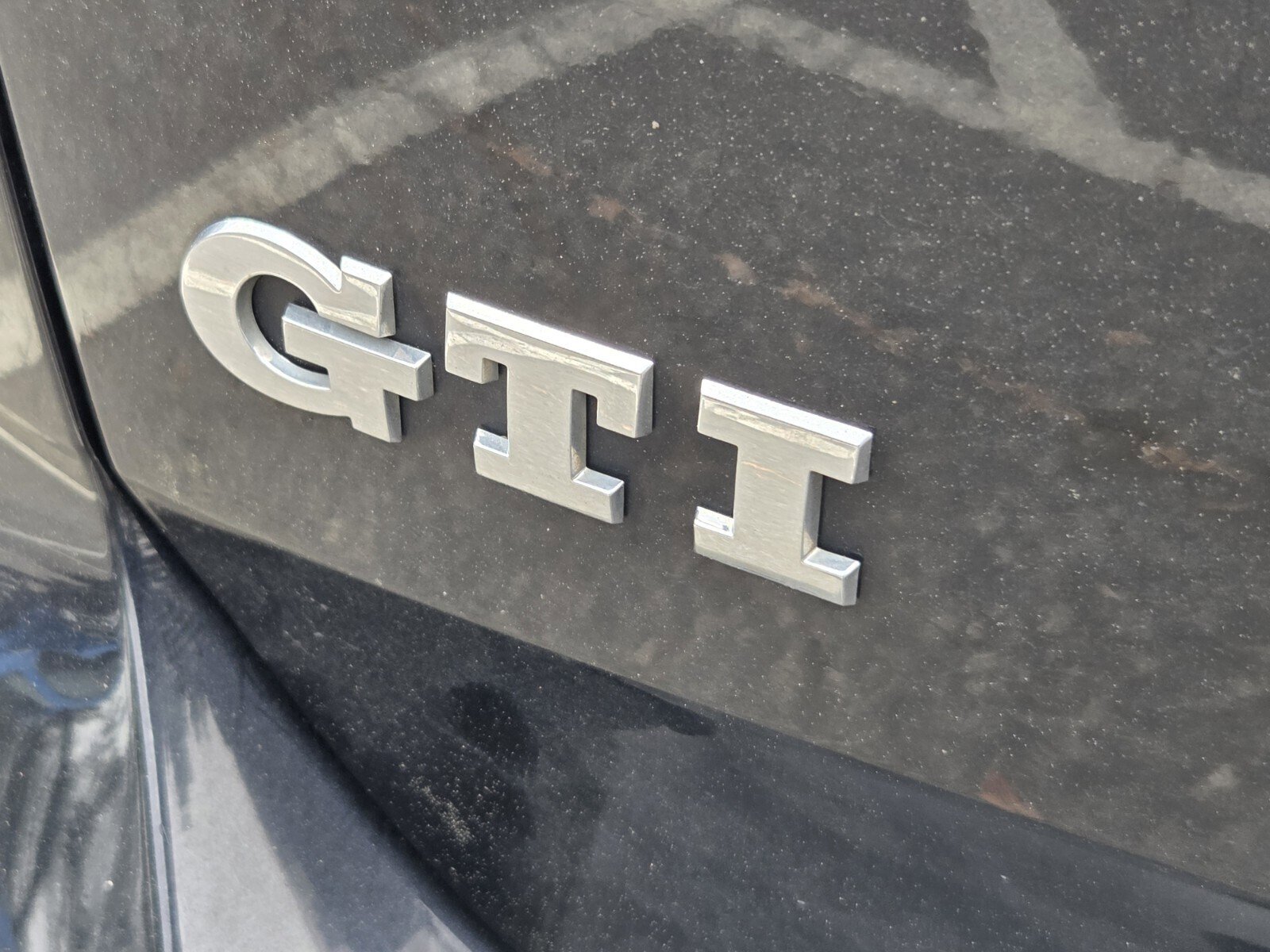 Used 2015 Volkswagen Golf S image 11