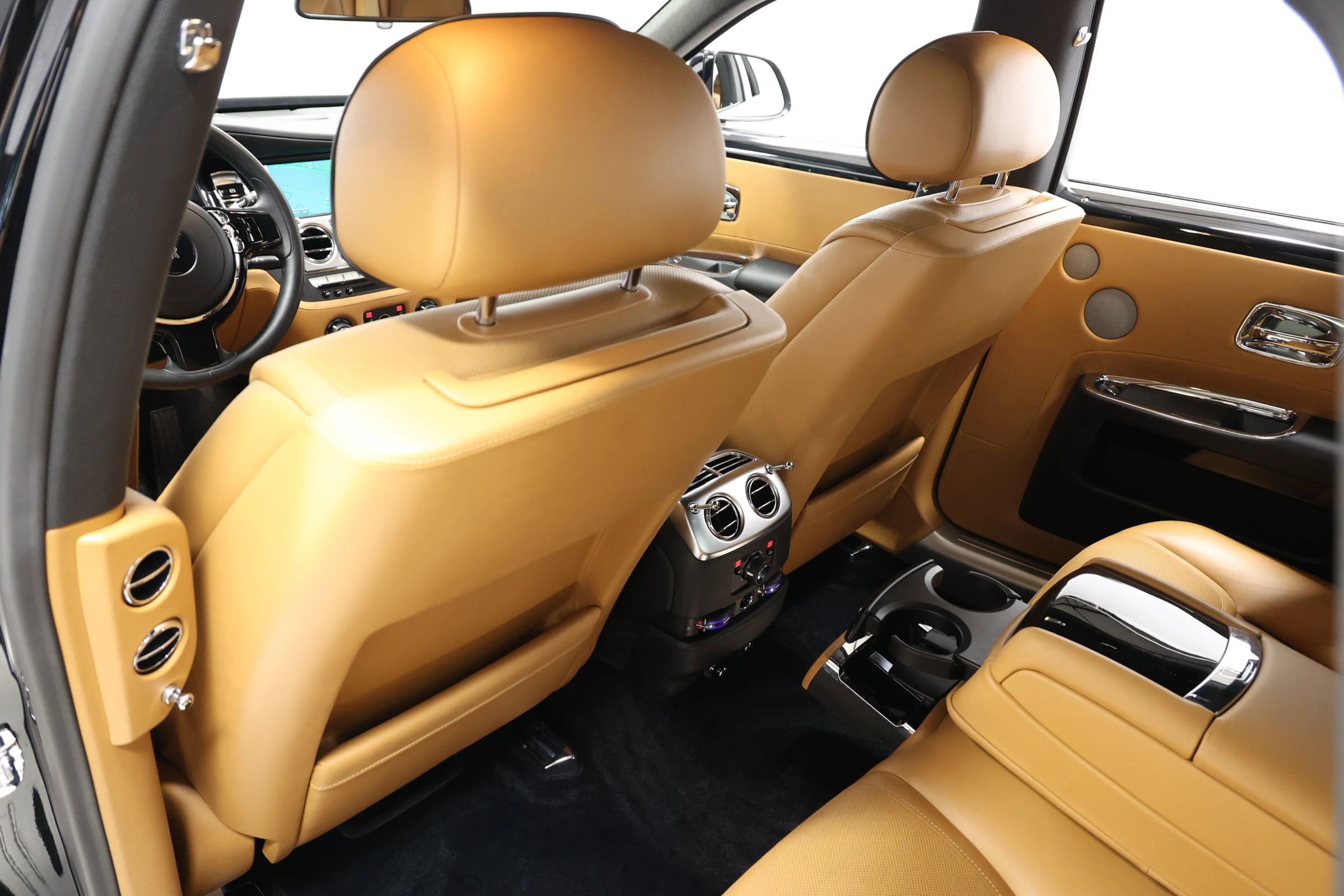 Used 2017 Rolls-Royce Ghost image 53