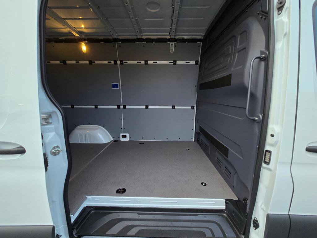 New 2025 Mercedes-Benz Sprinter 2500 image 17