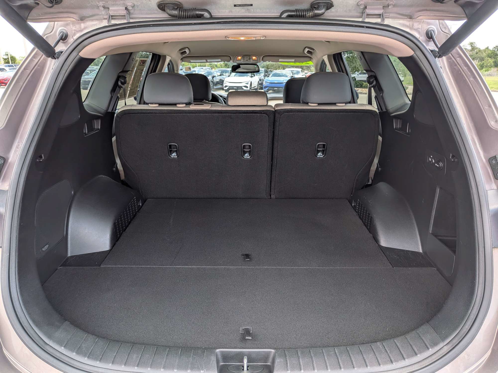Used 2019 Hyundai Santa Fe SEL w/ Cargo Package FWD image 14