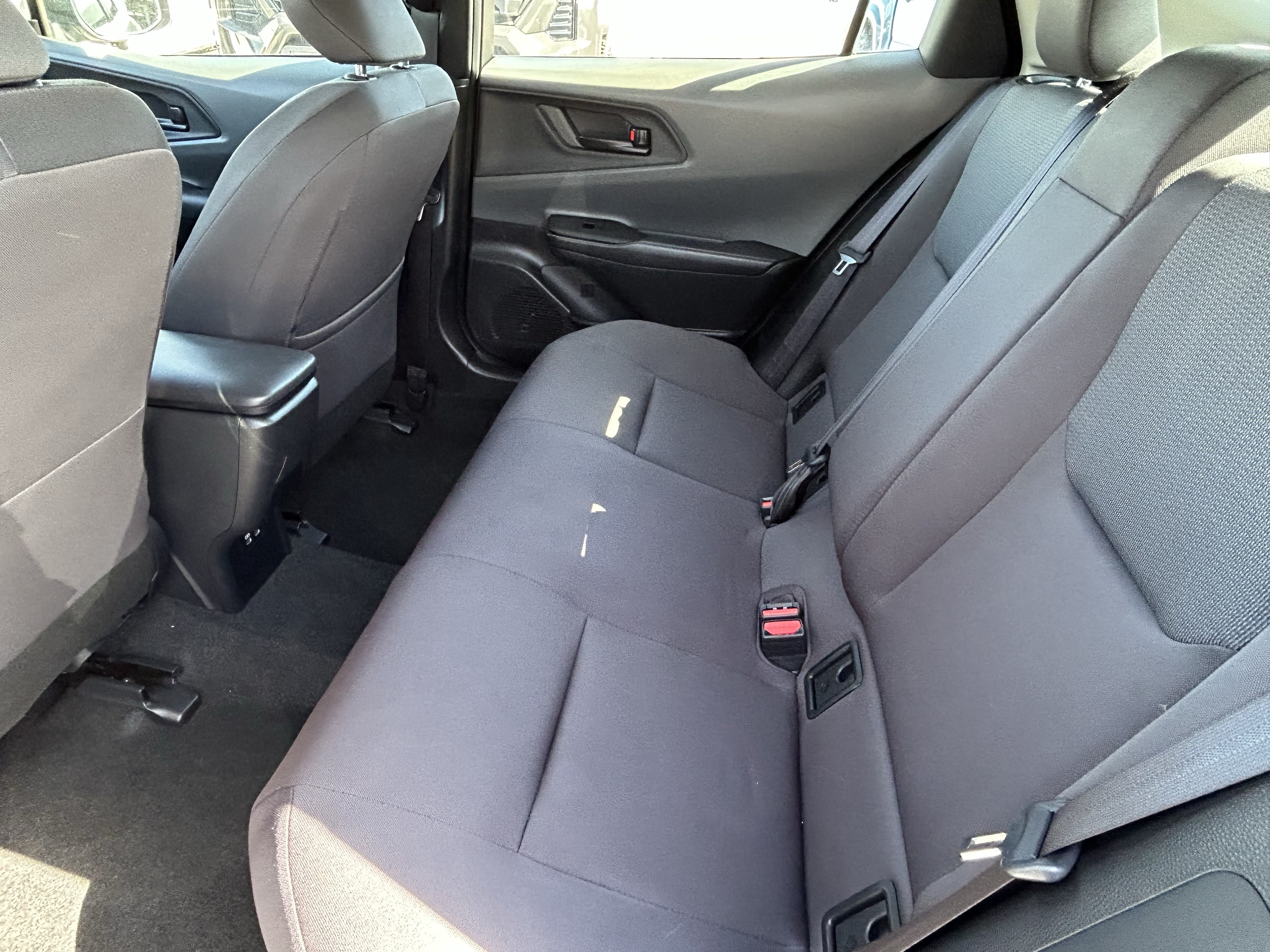 Certified 2025 Toyota Prius LE FWD image 13