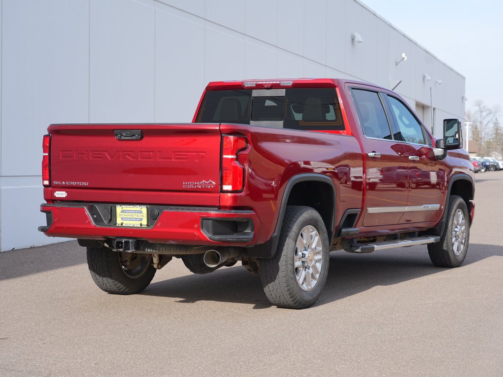 Used 2025 Chevrolet Silverado 3500 High Country w/ High Country Premium Package AWD/4WD image 4