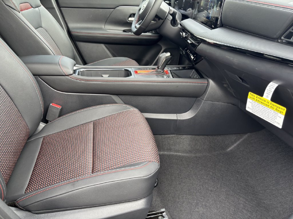 New 2027 Nissan Kicks SR AWD/4WD image 30