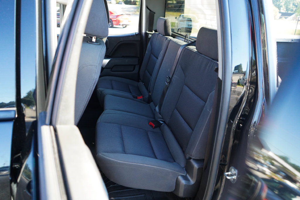 Used 2018 Chevrolet Silverado 1500 LT w/ All Star Edition AWD/4WD image 8