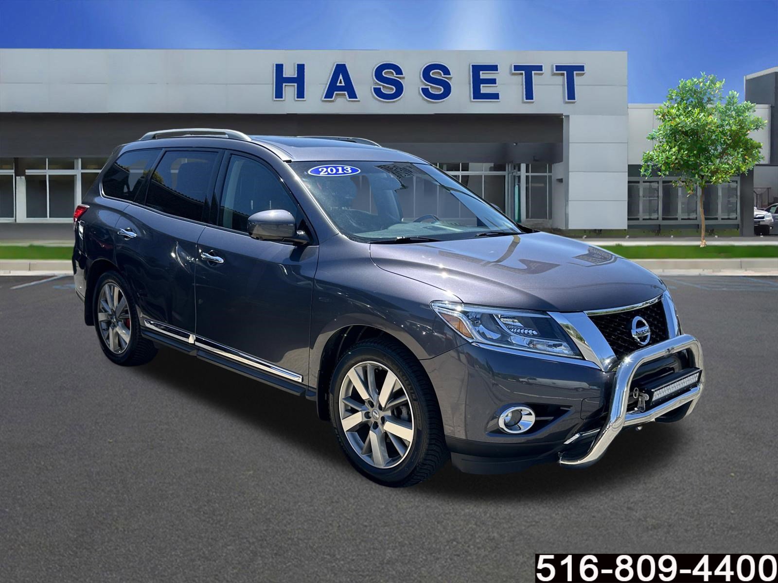 Used 2013 Nissan Pathfinder Platinum w/ Platinum Premium Pkg AWD/4WD image 1