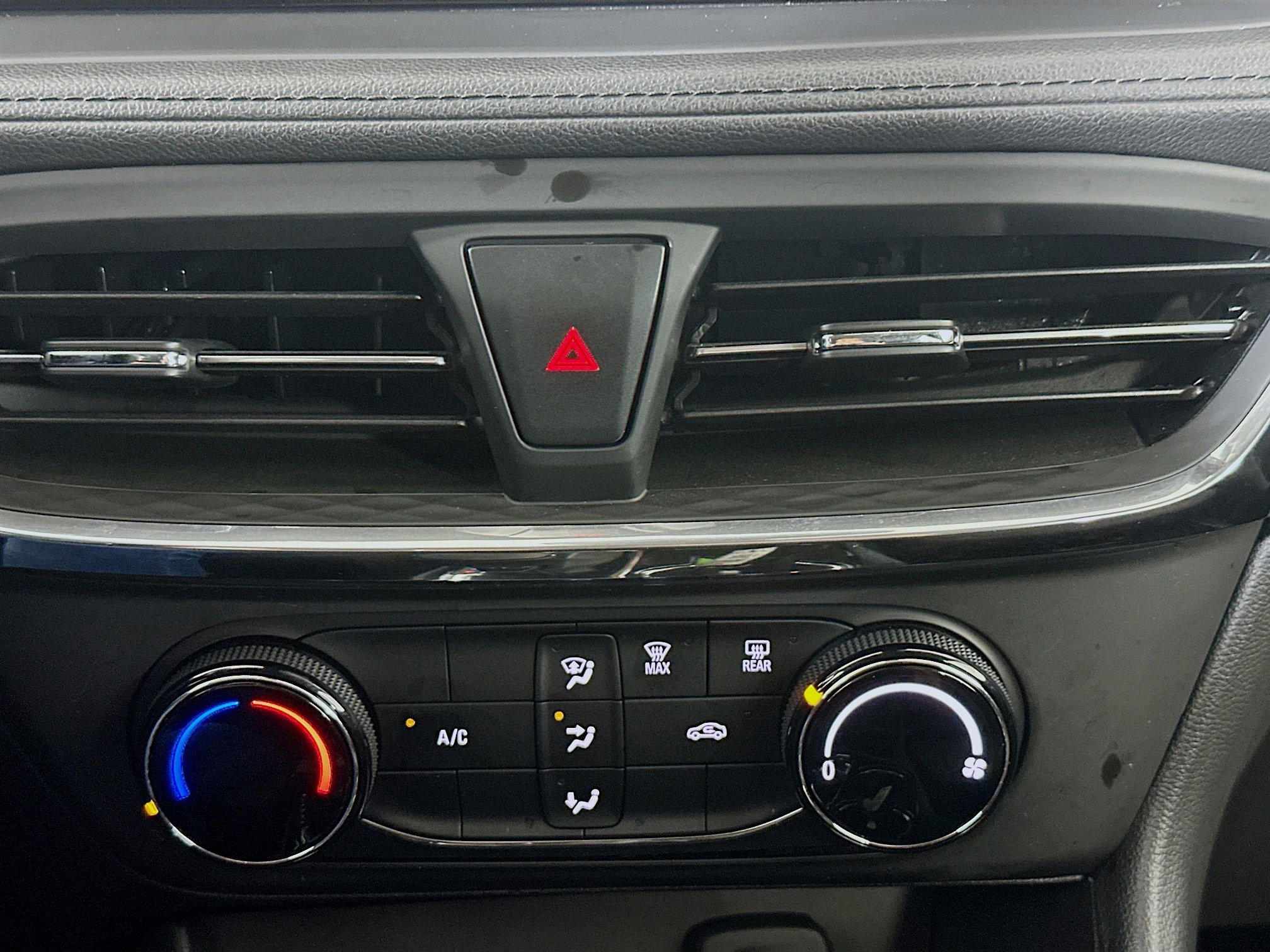 Used 2025 Buick Encore GX Preferred image 23