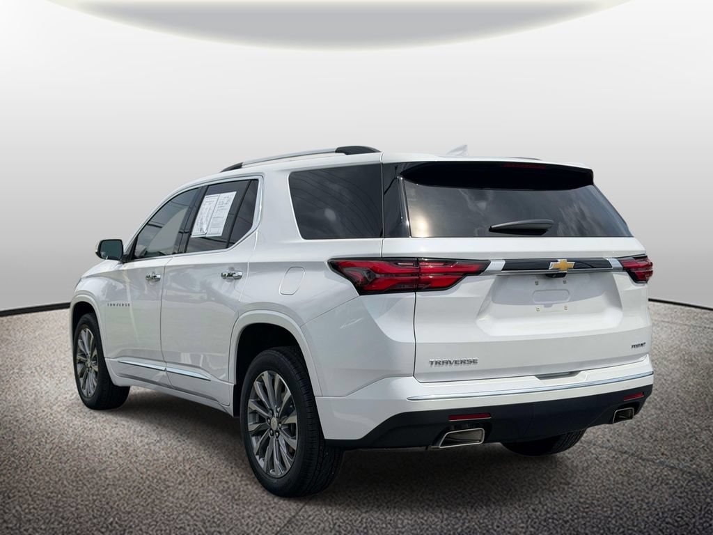 Used 2023 Chevrolet Traverse Premier FWD image 6