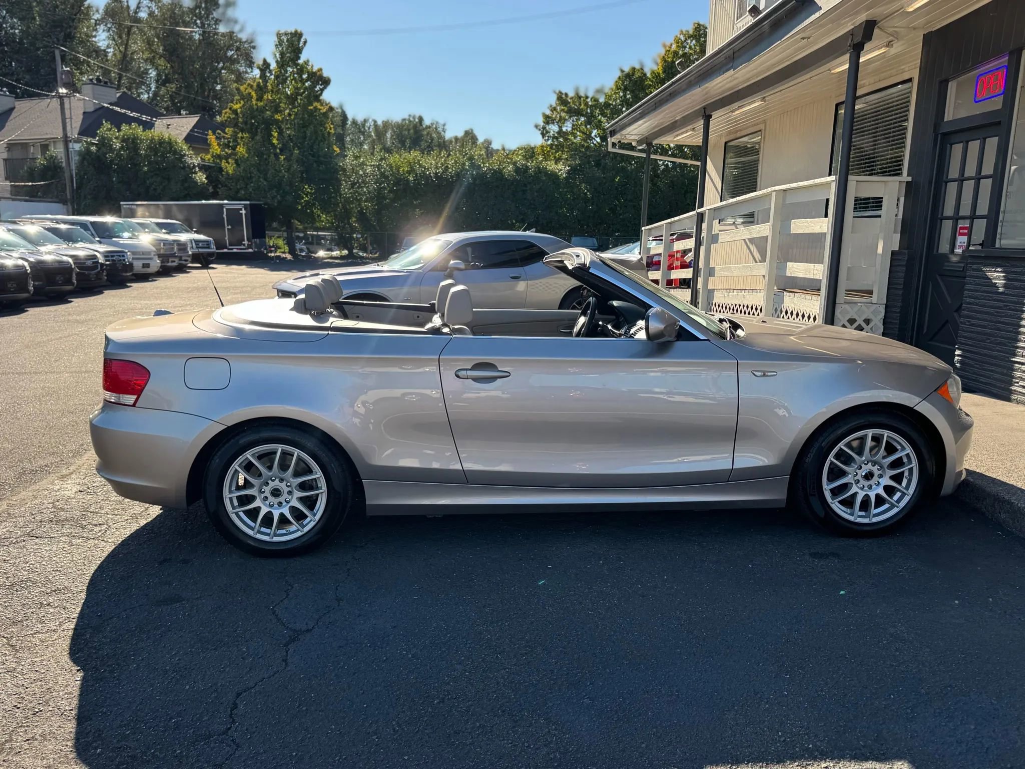 Used 2011 BMW 128i Convertible image 12