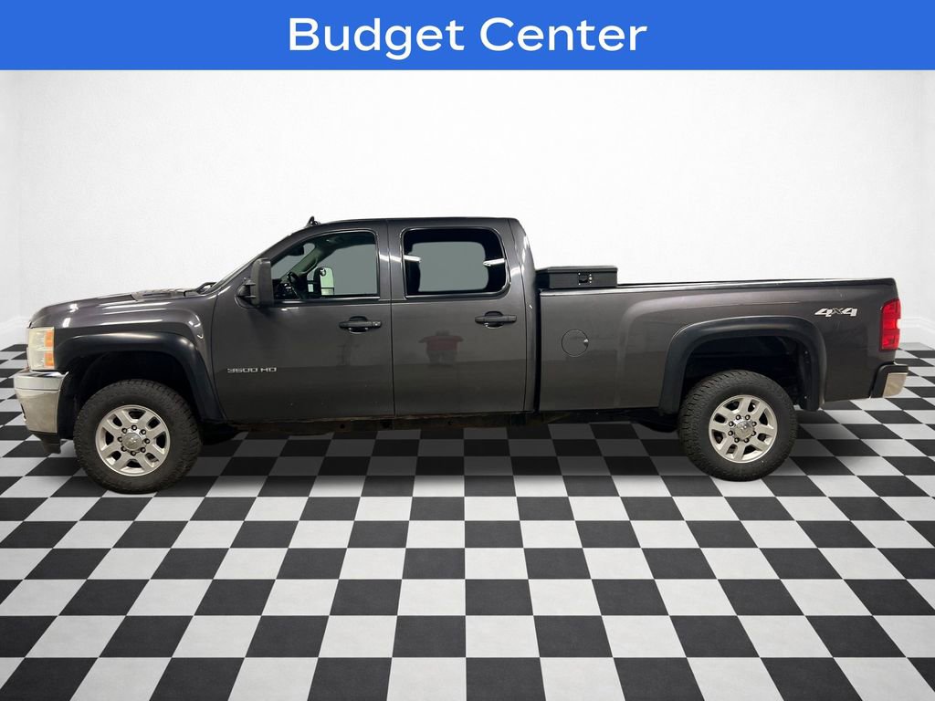 Used 2011 Chevrolet Silverado 3500 LT w/ Interior Plus Package AWD/4WD image 5
