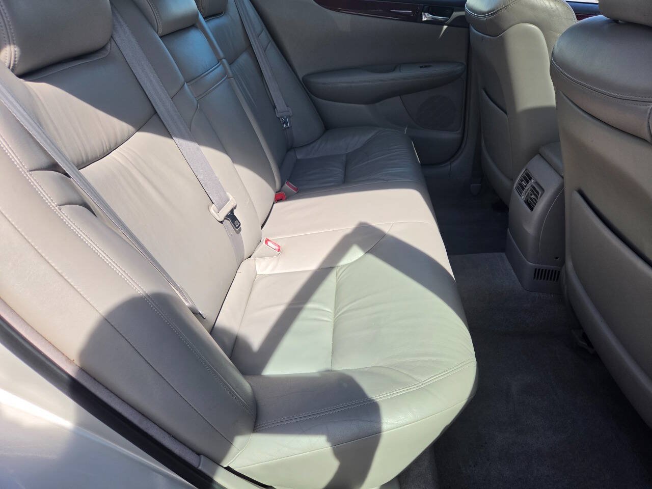Used 2002 Lexus ES 330 FWD image 32
