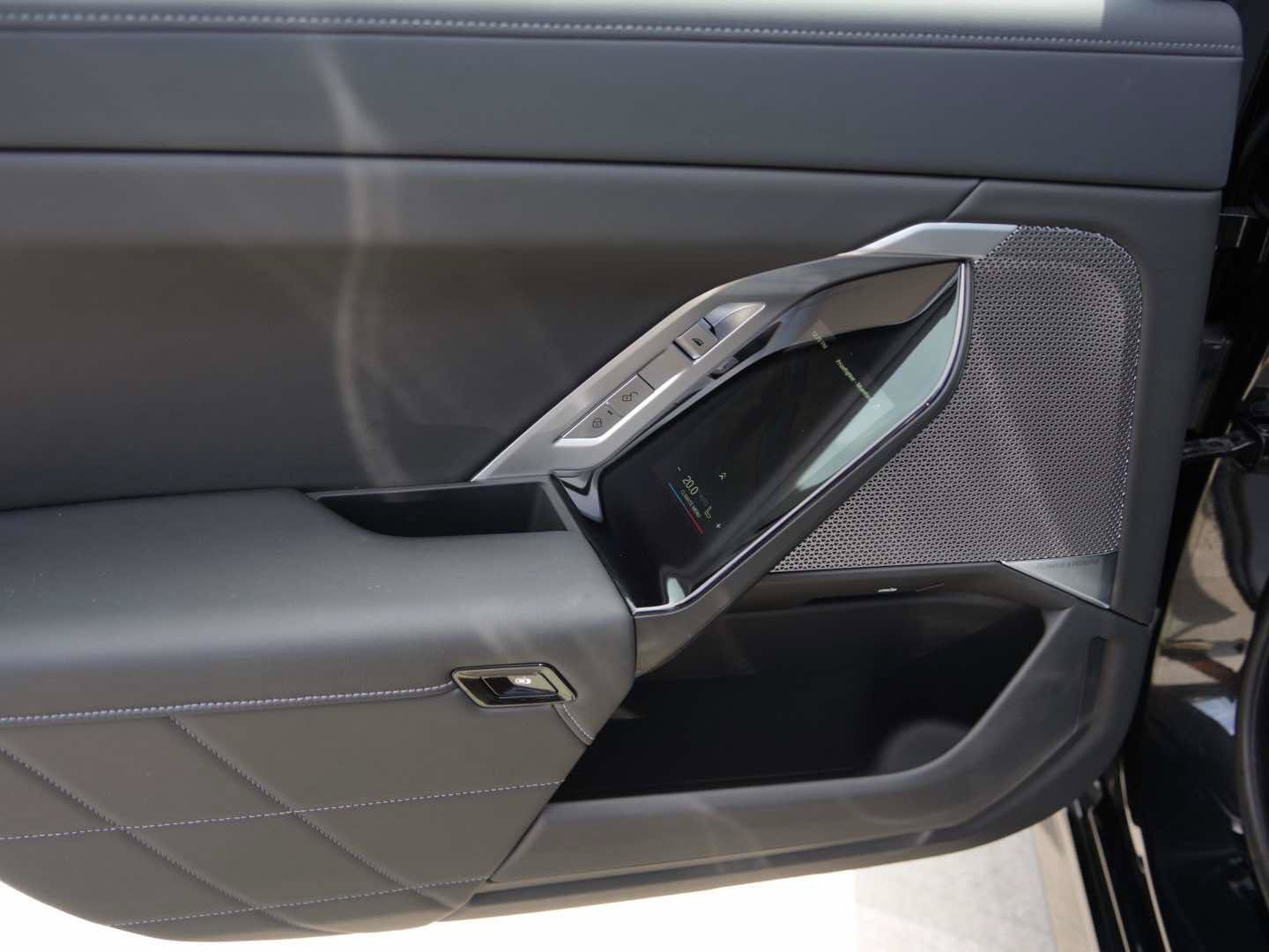 Used 2026 BMW i7 eDrive50 w/ M Sport Package RWD image 25