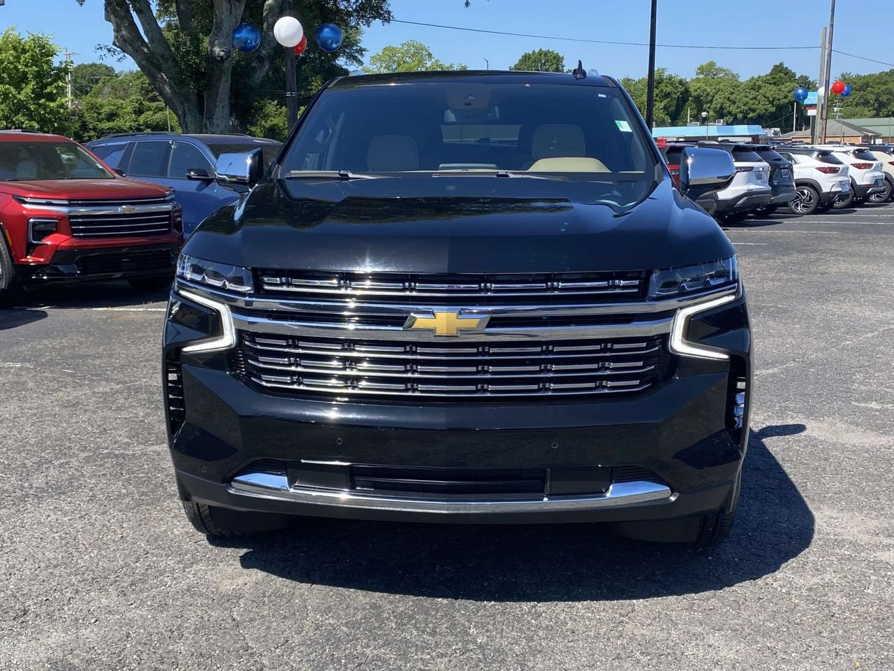 Used 2023 Chevrolet Tahoe Premier RWD image 2
