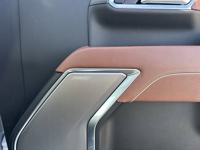 Used 2025 GMC Sierra 3500 Denali Ultimate image 11