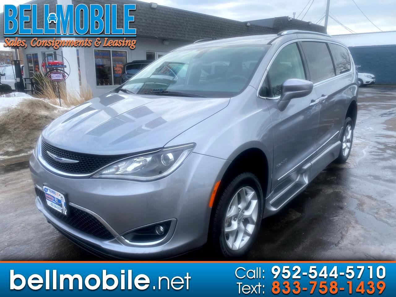 Used 2018 Chrysler Pacifica Touring-L w/ Tire & Wheel Group