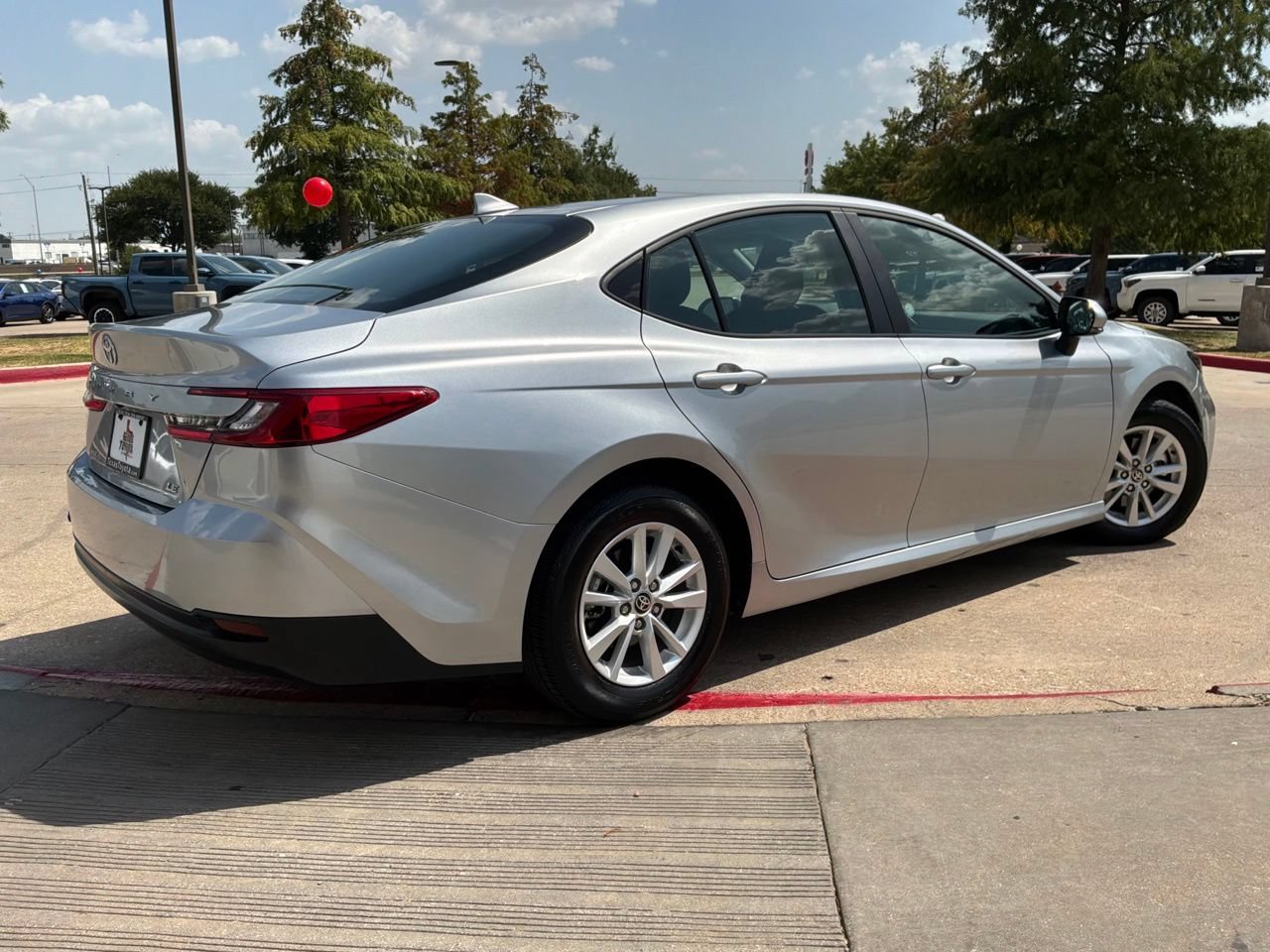 Used 2025 Toyota Camry LE FWD image 6