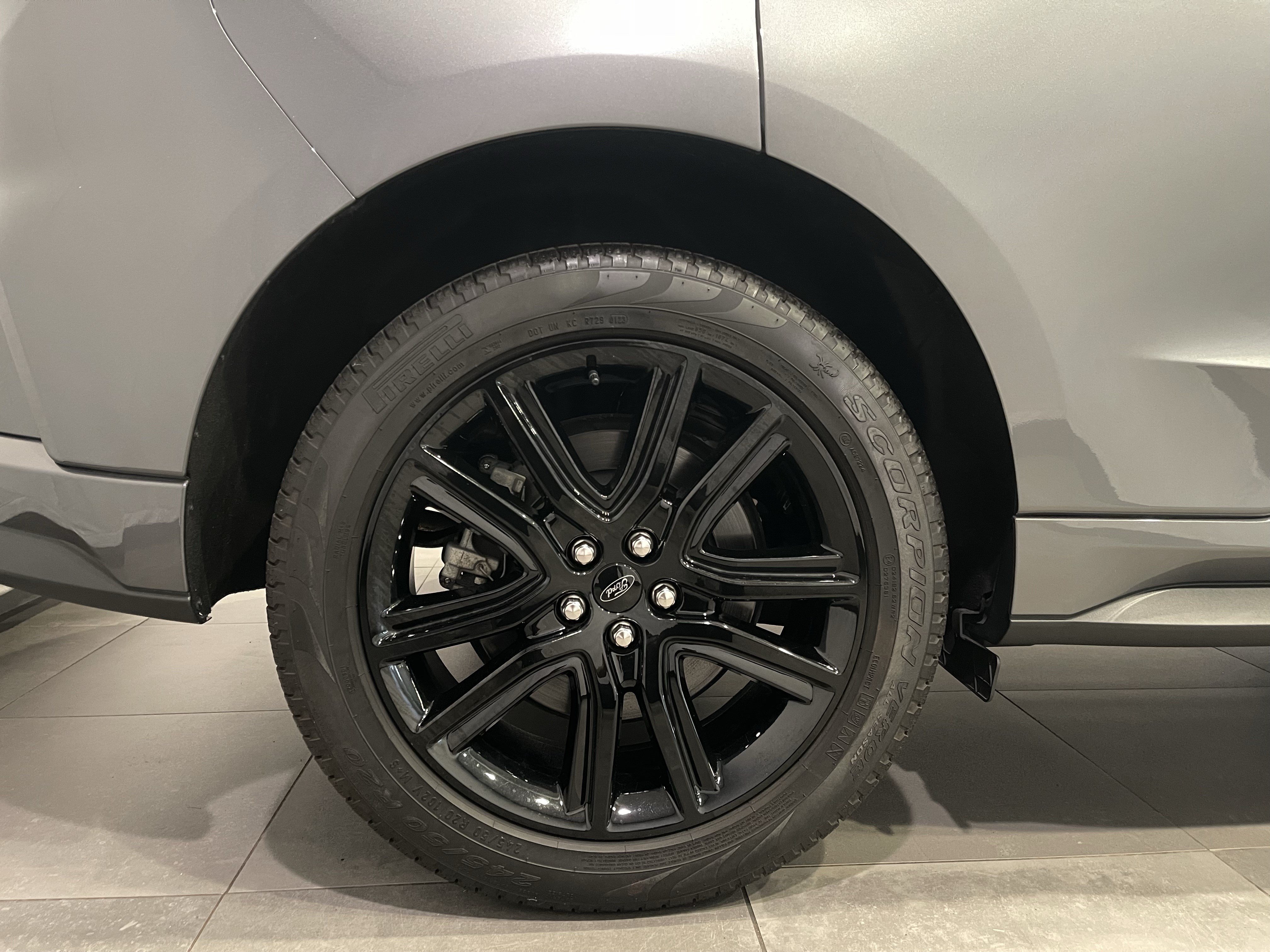 Used 2023 Ford Edge ST-Line AWD/4WD image 9