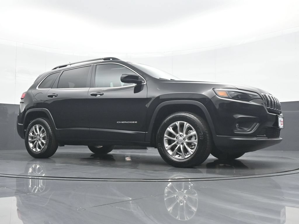 Used 2022 Jeep Cherokee Latitude Lux w/ Sun & Sound Group AWD/4WD image 32