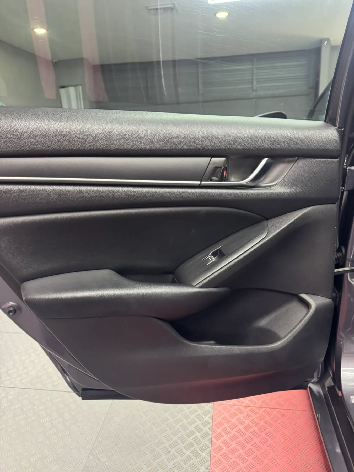 Used 2018 Honda Accord Sport image 21