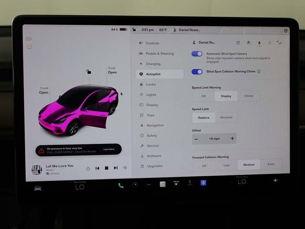 Used 2022 Tesla Model Y Long Range image 42