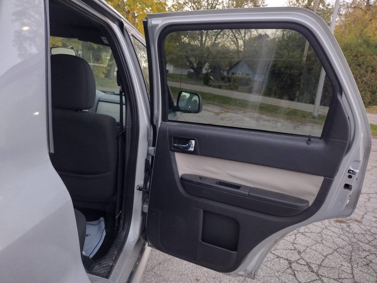 Used 2009 Mercury Mariner 4WD image 8