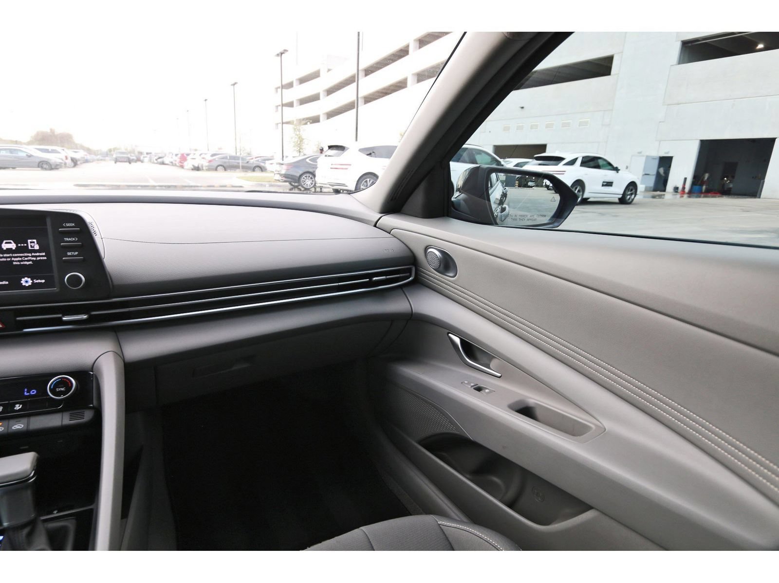 Used 2025 Hyundai Elantra Sport FWD image 13