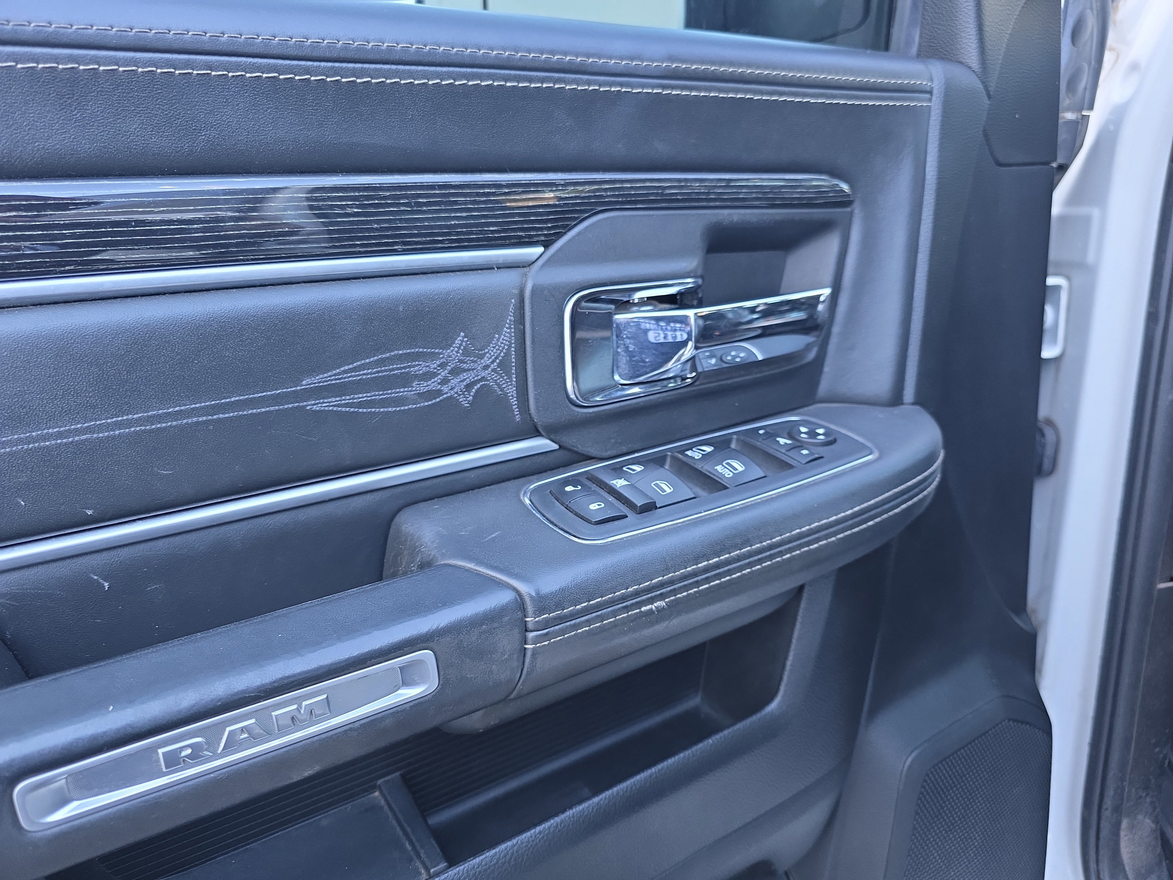 Used 2018 RAM 2500 Limited image 16