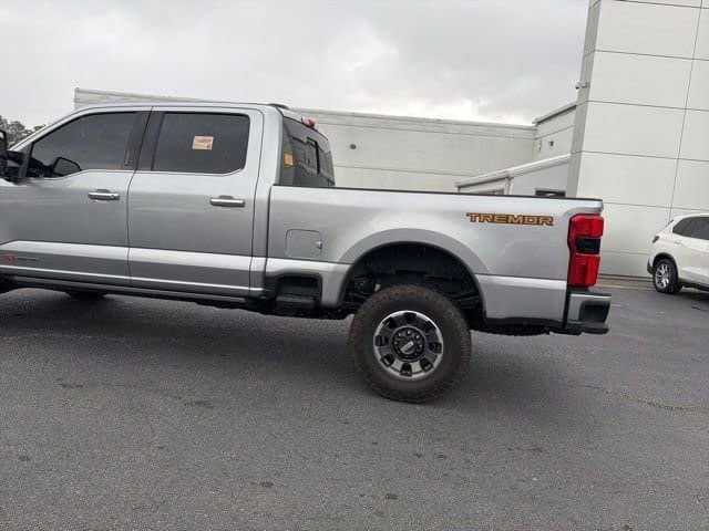 Used 2024 Ford F250 Platinum w/ Tremor Off-Road Package image 13