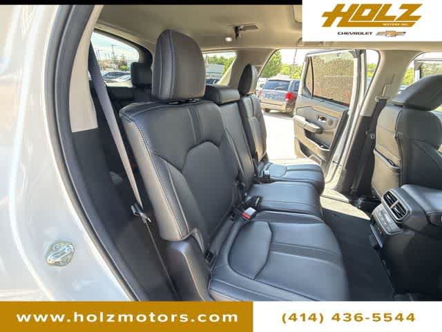 Used 2025 Honda Pilot Touring image 27