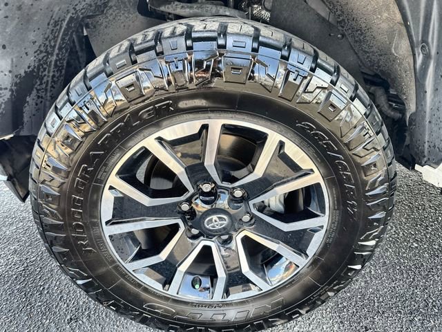 Used 2023 Toyota Tacoma TRD Sport w/ Advanced Technology Package image 19
