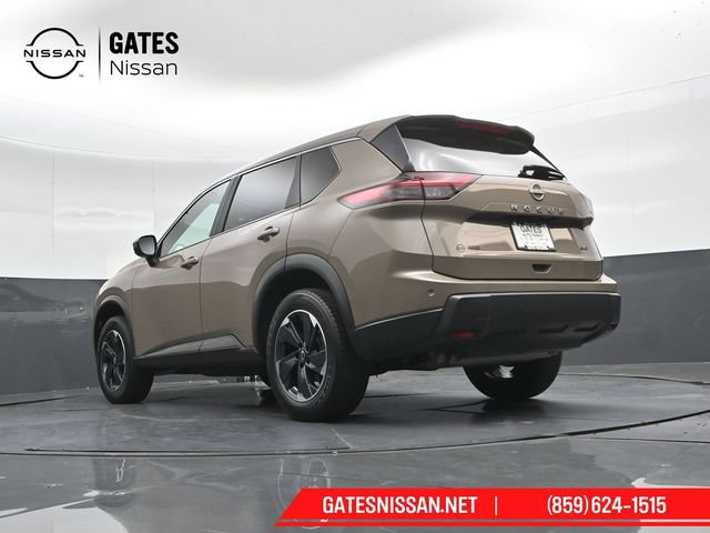 Used 2025 Nissan Rogue SV AWD/4WD image 39