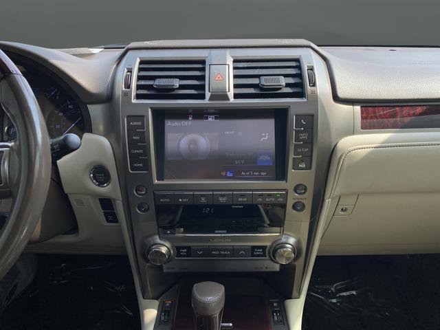 Used 2016 Lexus GX 460 w/ Premium Package AWD/4WD image 15