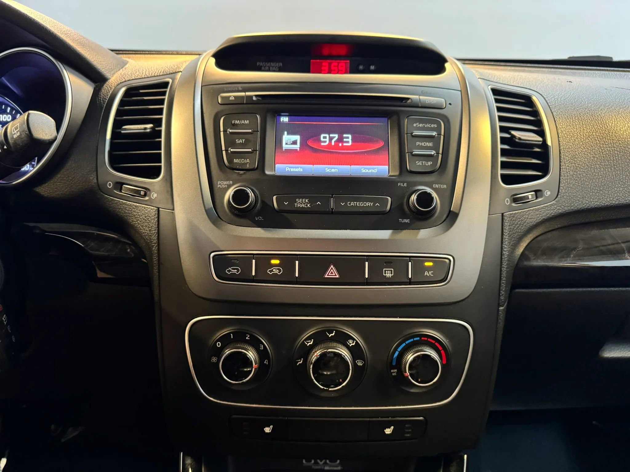 Used 2014 Kia Sorento LX image 14