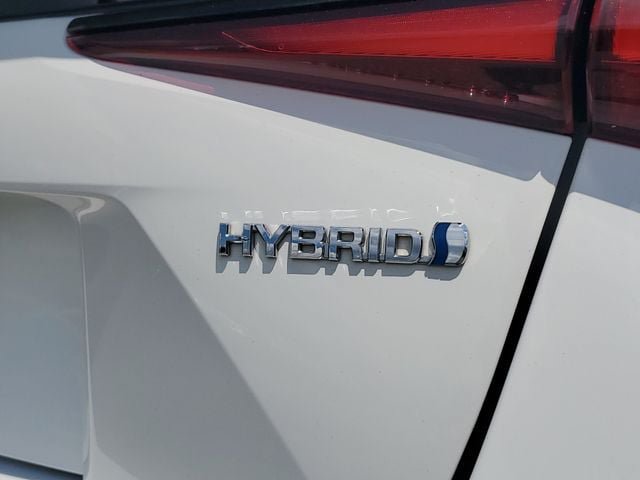 Used 2022 Toyota Prius LE FWD image 7