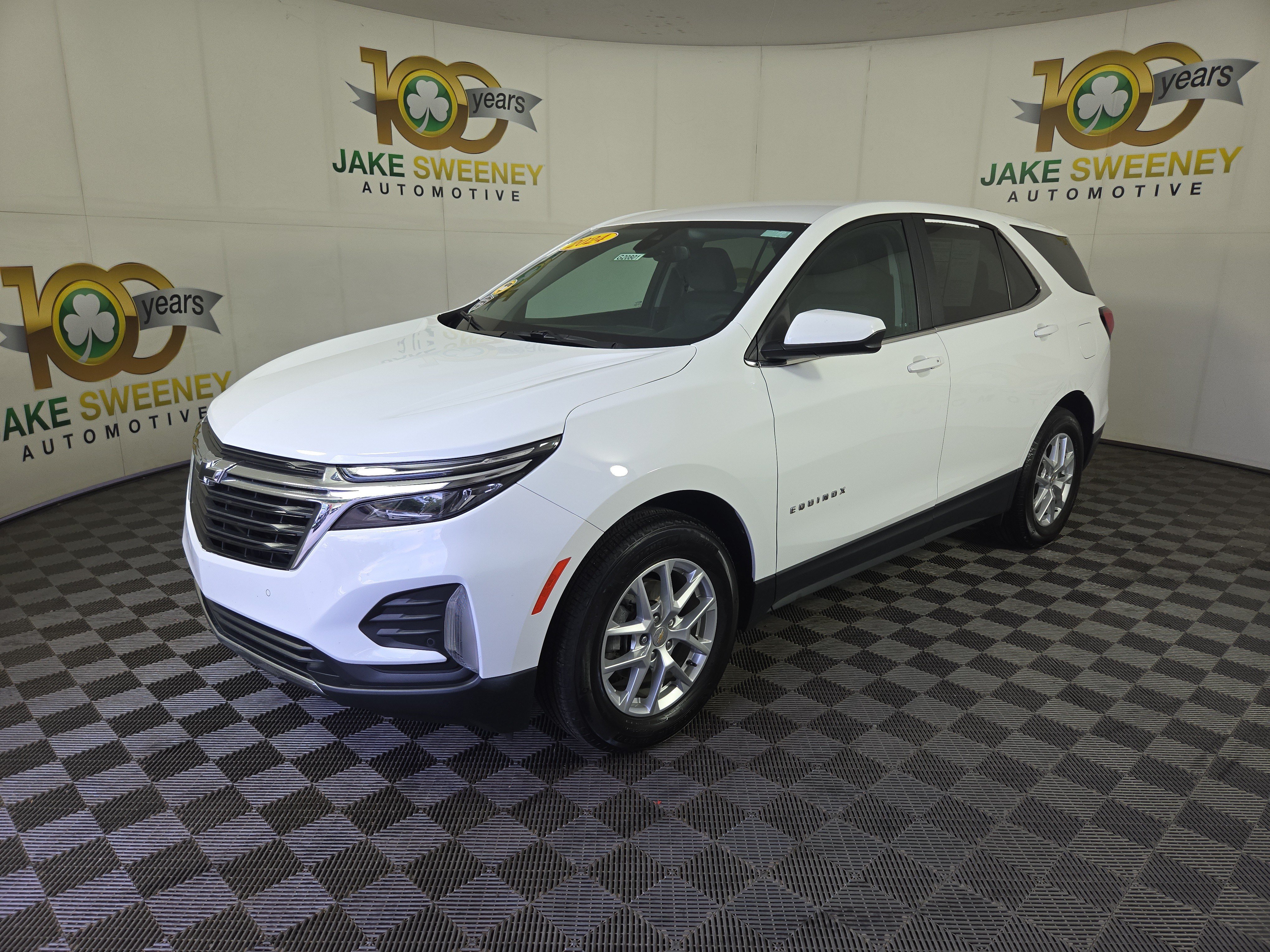 Certified 2024 Chevrolet Equinox LT FWD image 3