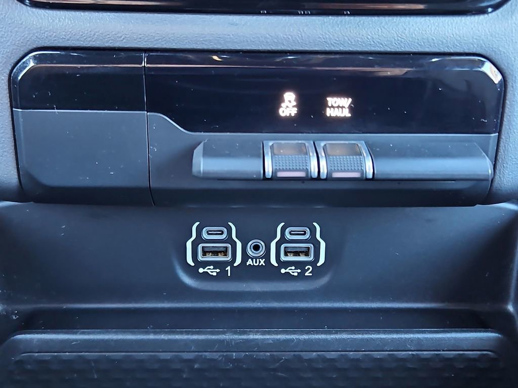 Used 2024 RAM 1500 Laramie image 21