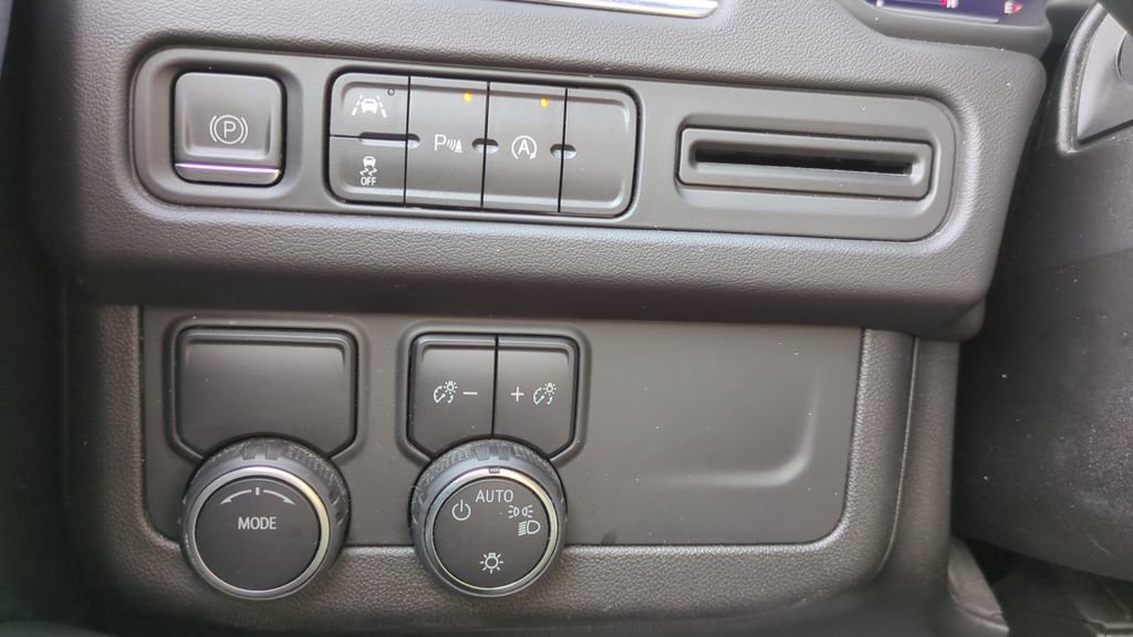 Used 2023 Chevrolet Tahoe LT image 23