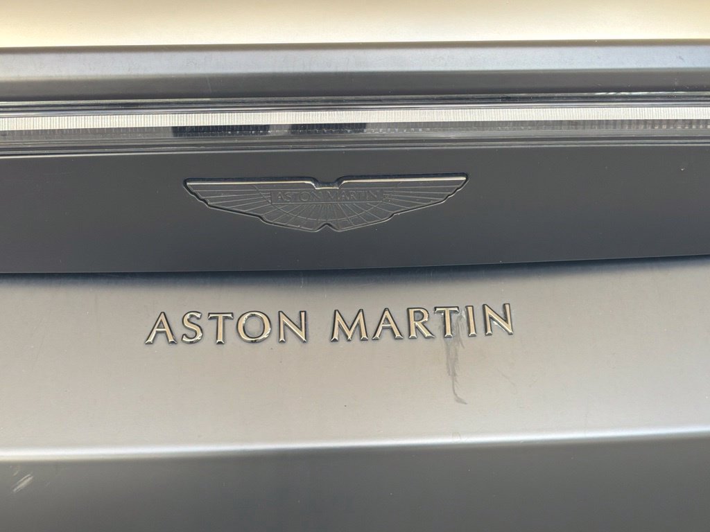 Used 2021 Aston Martin V8 Vantage Coupe RWD image 20