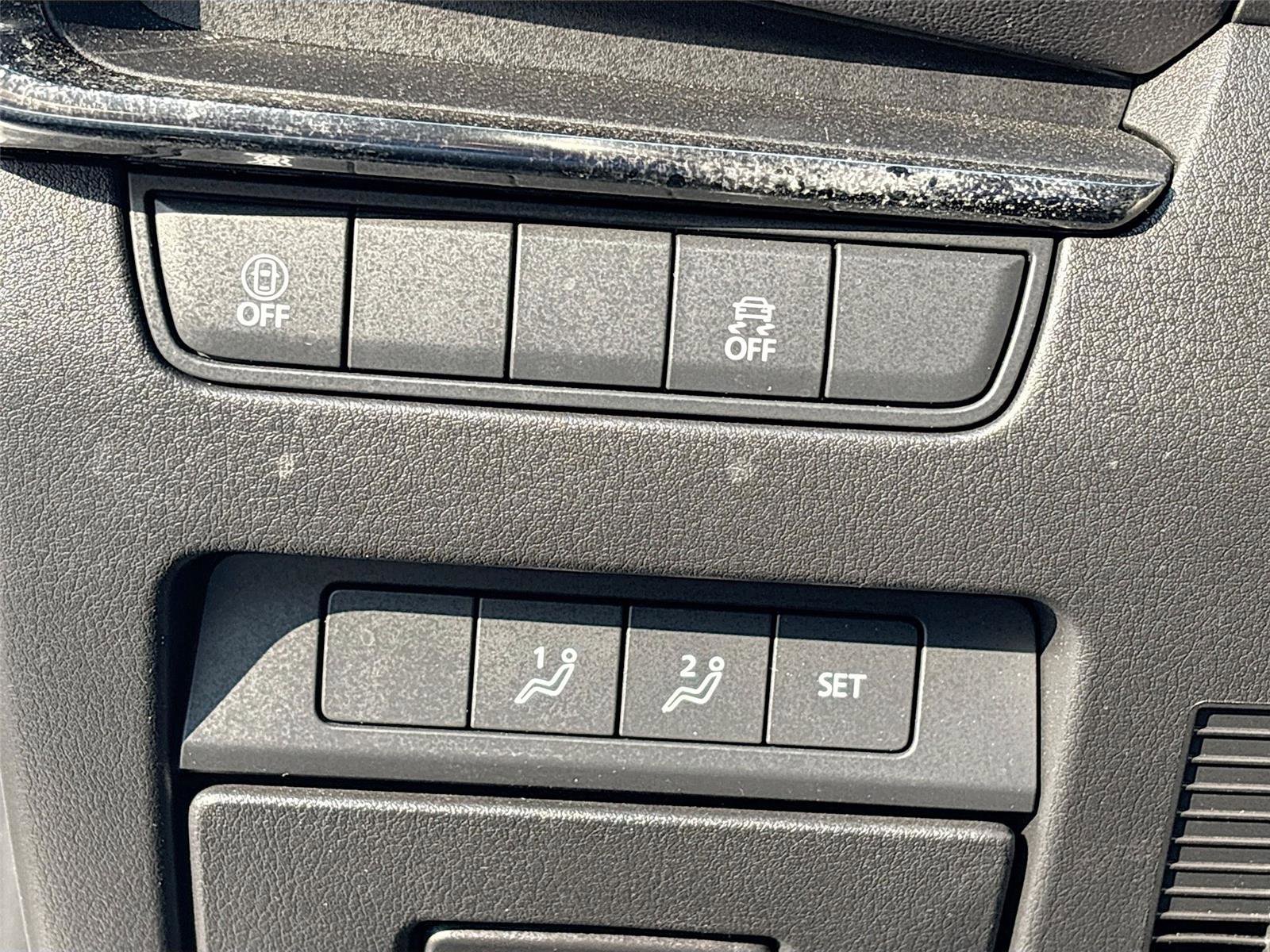 Used 2023 MAZDA MAZDA3 s image 10